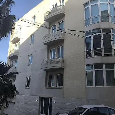Modern St. Julian's Daire *
